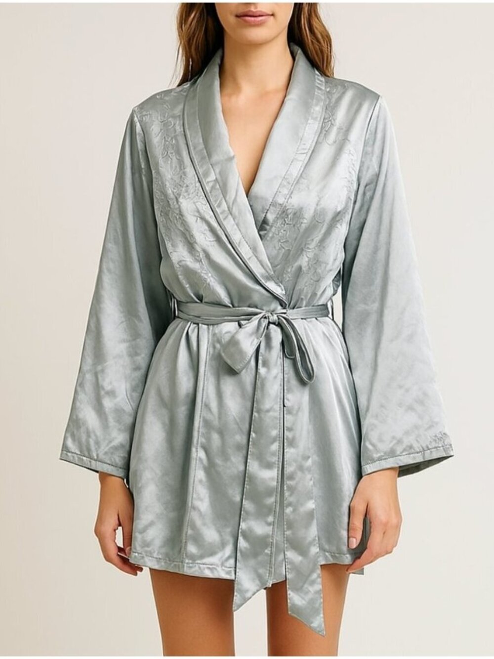 Morgan Taylor Embroidered Robe Slip Set Size Medium